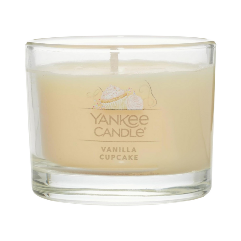 Yankee Candle Signature Votive Mini Candle Jar, Vanilla Cupcake Scent, Natural Soy Wax Blend Candle with Natural Fiber Wick, 1.3 OZ Glass Jar (Pack of 4)