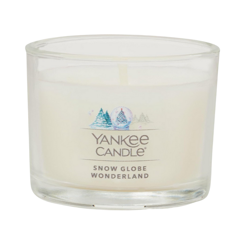 Yankee Candle Signature Votive Mini Candle Jar, Snow Globe Wonderland Scent, Natural Soy Wax Blend Candle with Natural Fiber Wick, 1.3 OZ Glass Jar (Pack of 4)