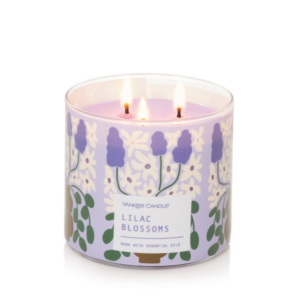 Yankee Candle 3-Wick Decorative Scented Candle, Lilac Blossoms, 14.5 Ounce