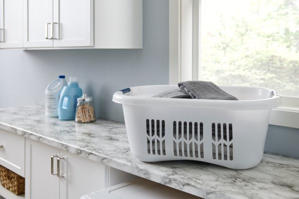 Rubbermaid Hip-Hugger Laundry Basket, White, 1.5 Bushel