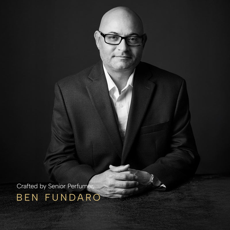 Yankee Candle Premium Small Scented Jar Candle with up to 60 Hour Burn Time, Amber, 7 OZ