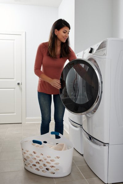 Rubbermaid 1.5 Bushel Capacity Durable Versatile Flex N Carry Portable Flexible Laundry Basket With Convenient Carrying Handles White Organization and Storage for Laundry/Garage/Home